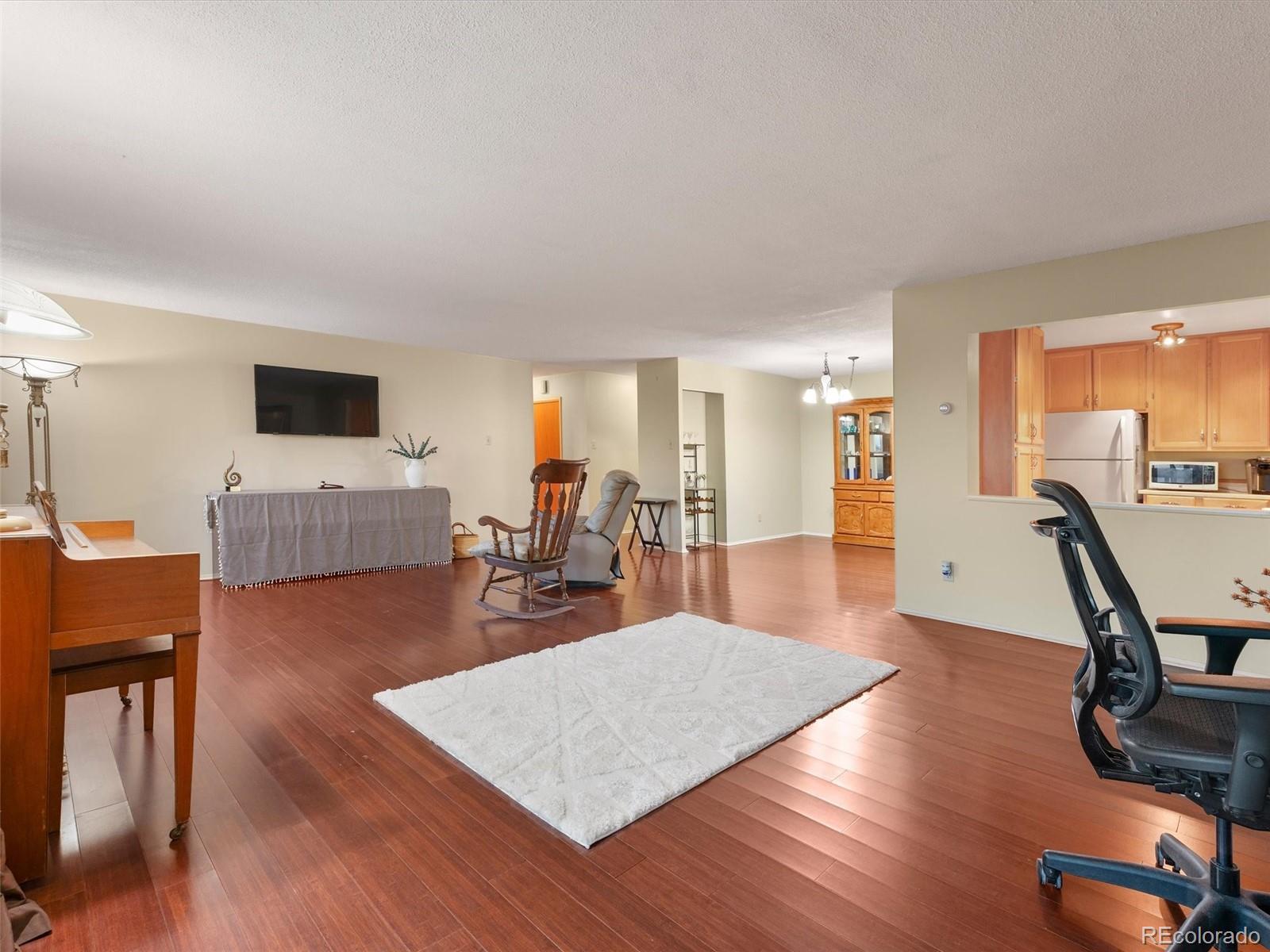 MLS Image #4 for 9335 e center avenue,denver, Colorado