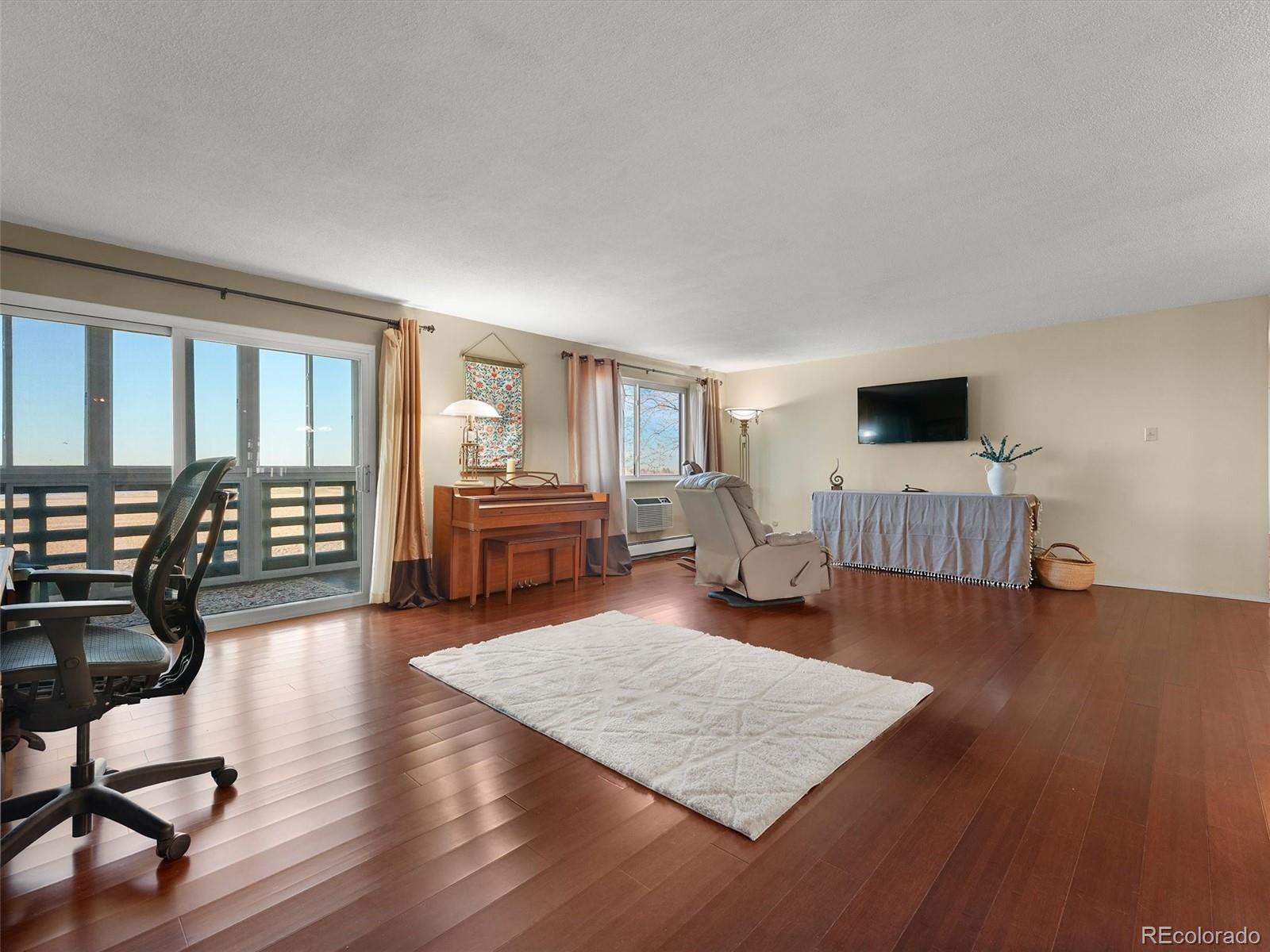 MLS Image #5 for 9335 e center avenue,denver, Colorado