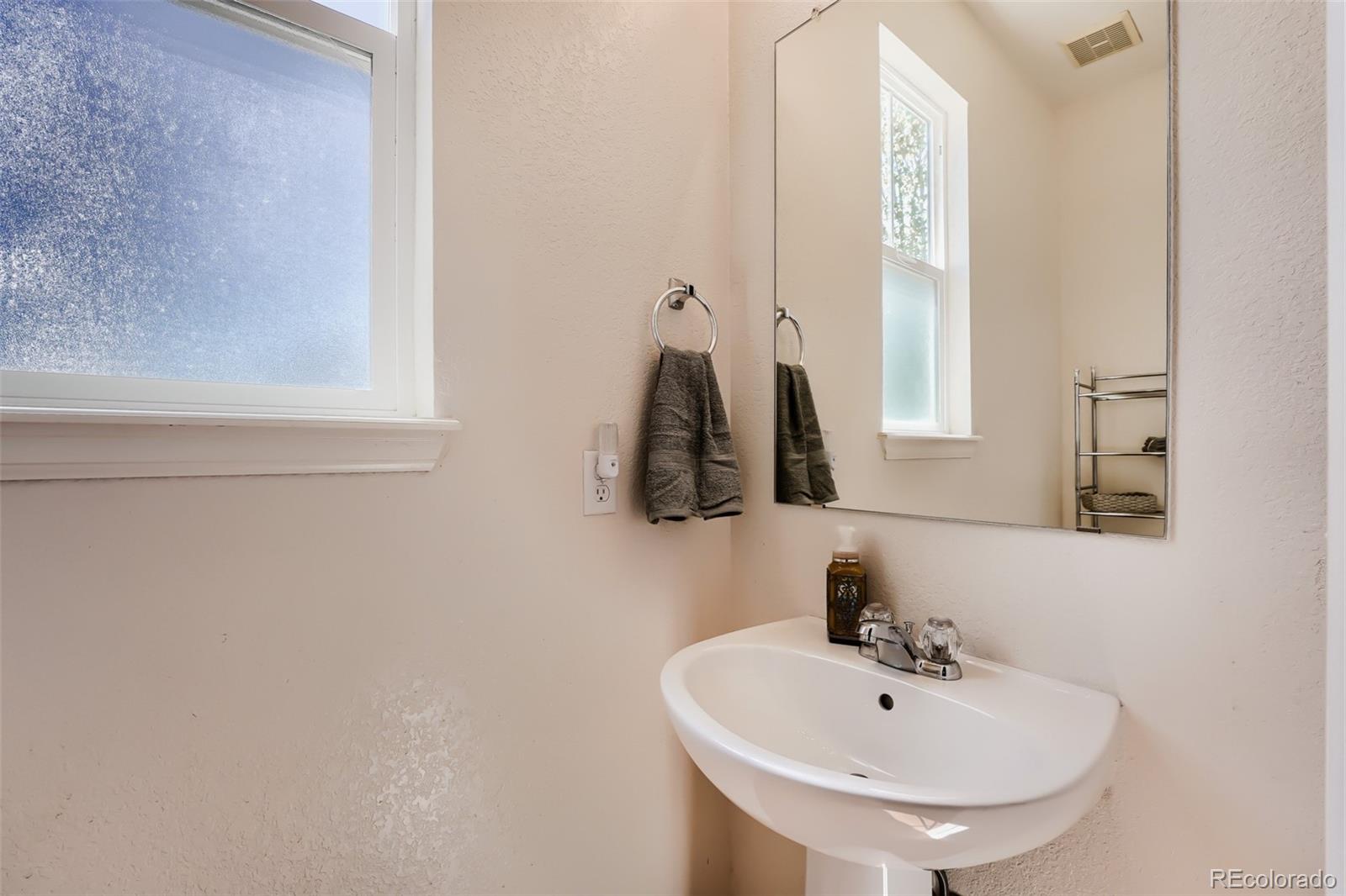 MLS Image #23 for 23738 e alabama place,aurora, Colorado