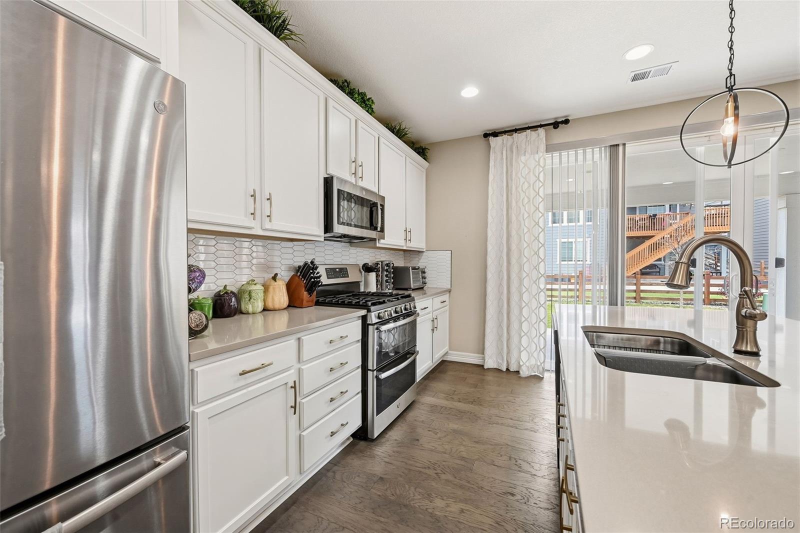MLS Image #11 for 21694 e stanford circle,aurora, Colorado