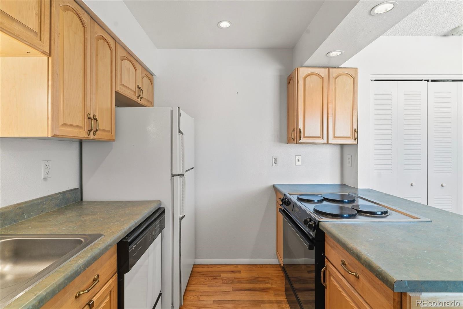 MLS Image #3 for 3351 s field street,lakewood, Colorado