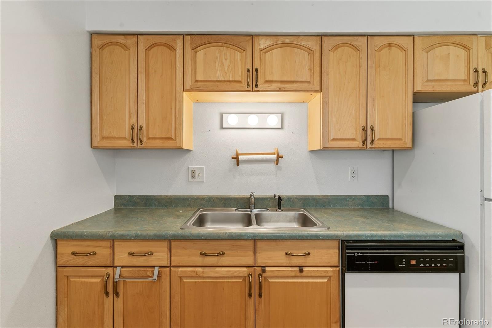 MLS Image #5 for 3351 s field street,lakewood, Colorado