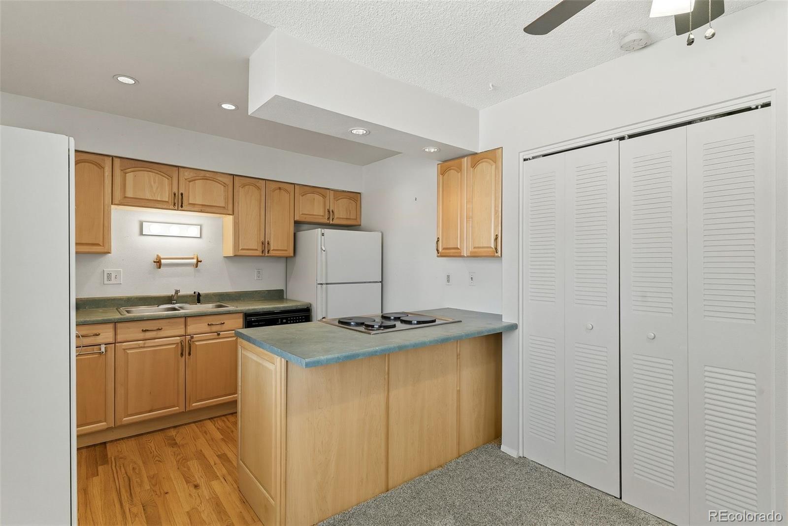 MLS Image #8 for 3351 s field street,lakewood, Colorado