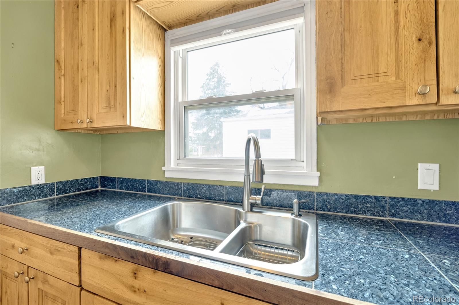 MLS Image #10 for 4410  raritan street,denver, Colorado