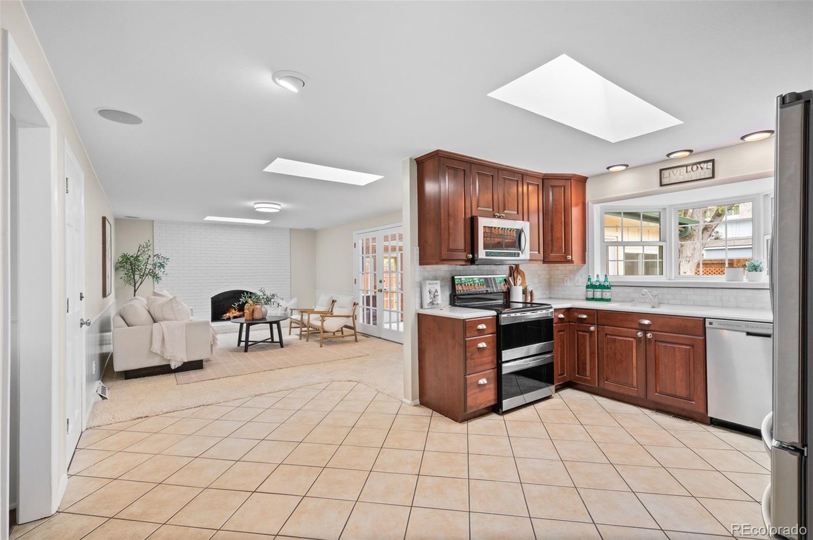 MLS Image #10 for 3761 s eaton street,denver, Colorado