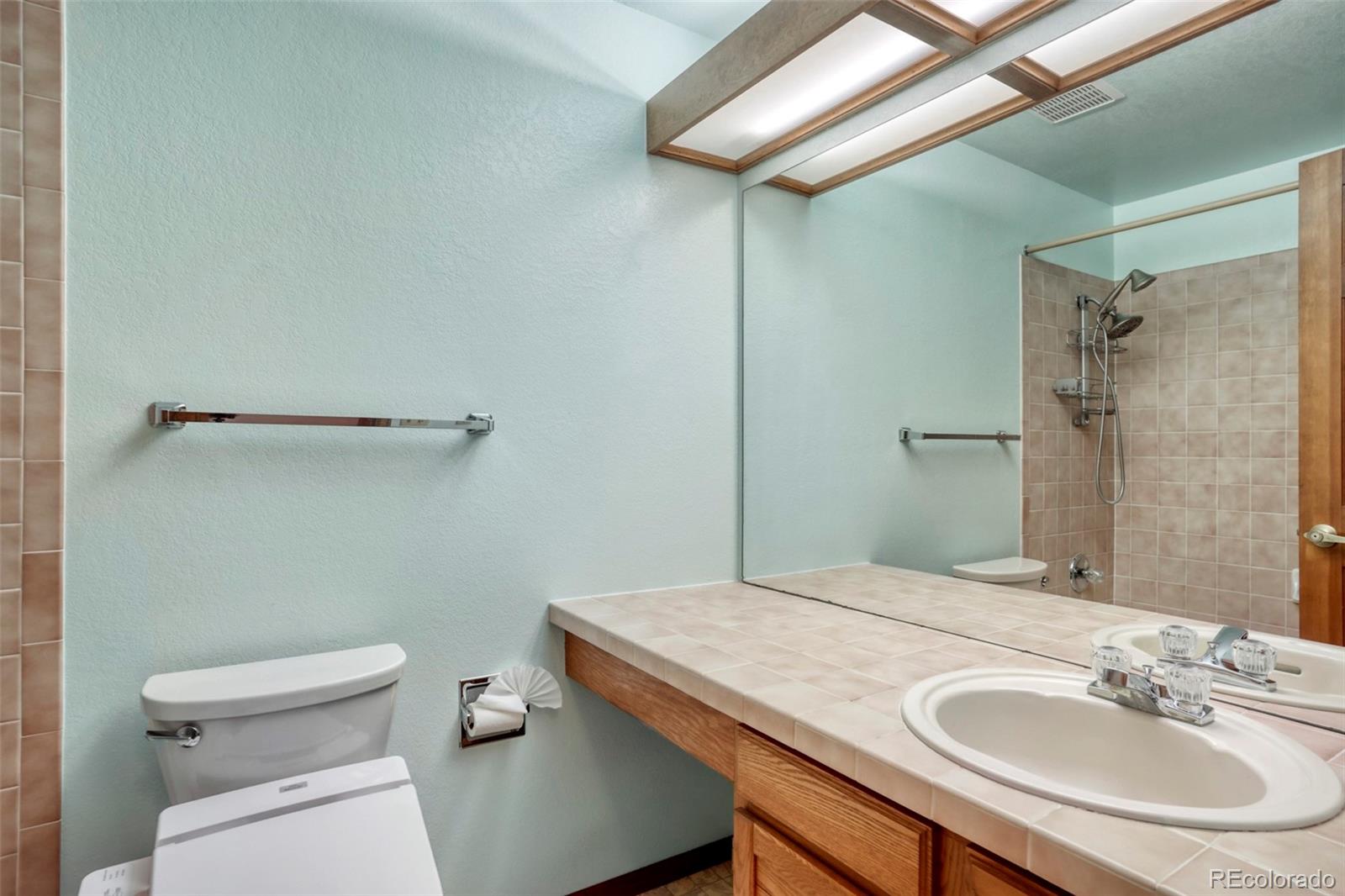 MLS Image #19 for 2215 s zeno street,aurora, Colorado
