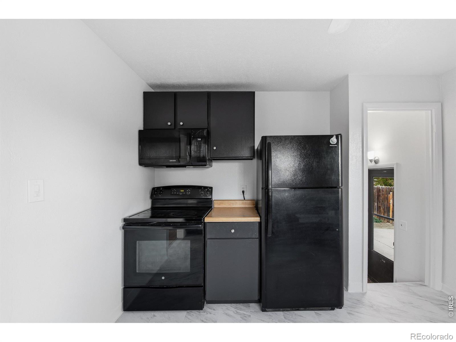MLS Image #5 for 1518  kimbark street,longmont, Colorado