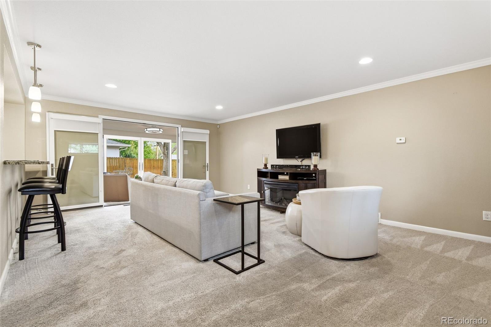 MLS Image #16 for 221  oneida street,denver, Colorado