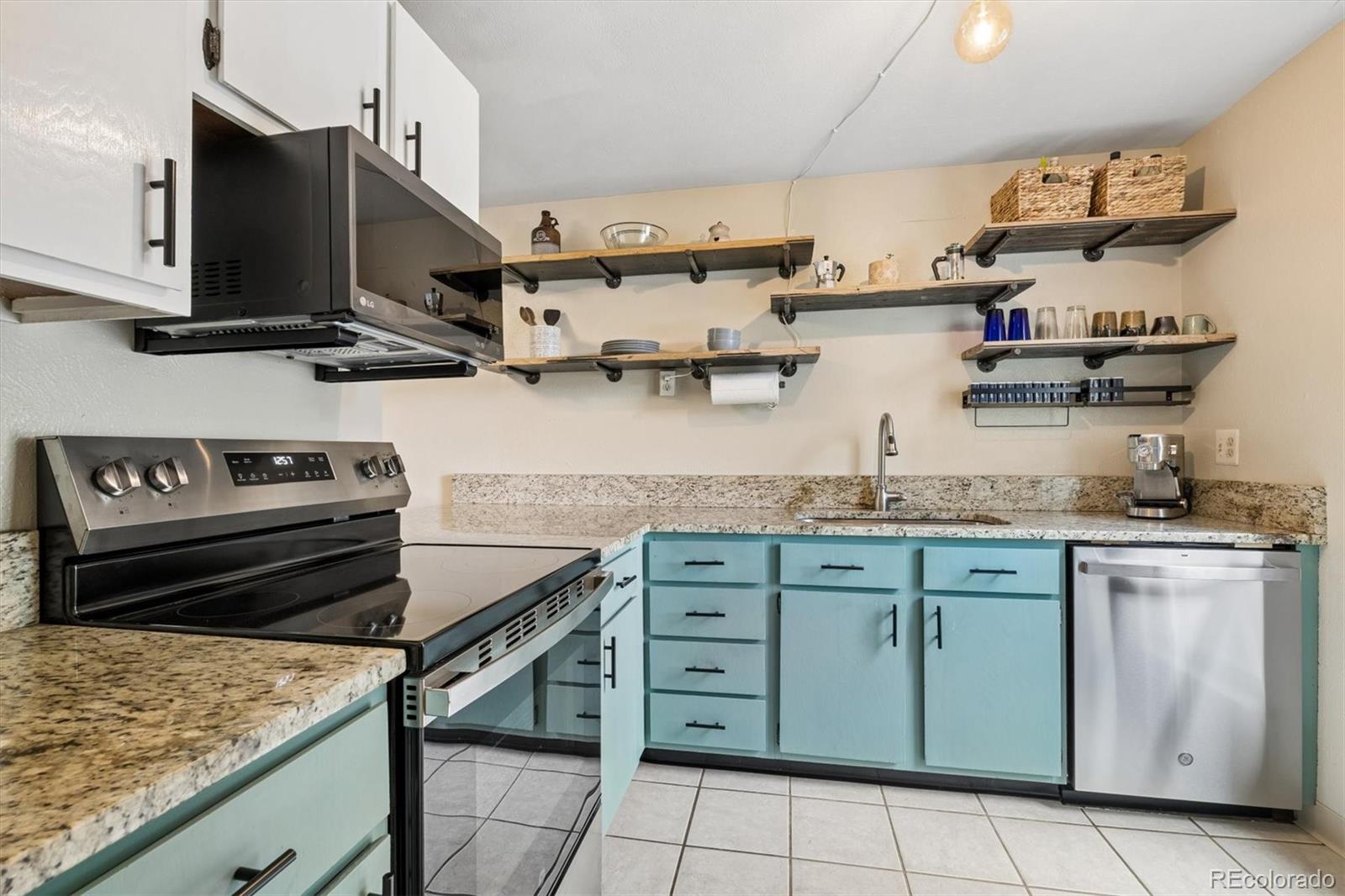 MLS Image #2 for 1039 e moorhead circle,boulder, Colorado