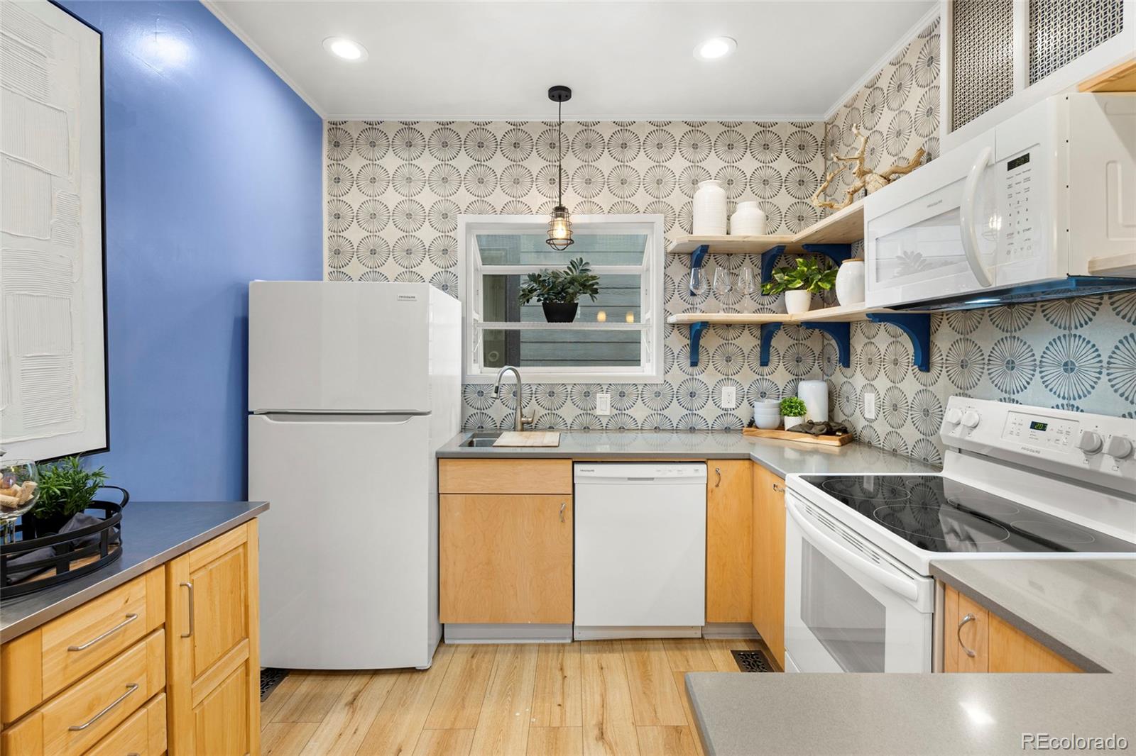 MLS Image #10 for 3308 s pennsylvania street,englewood, Colorado