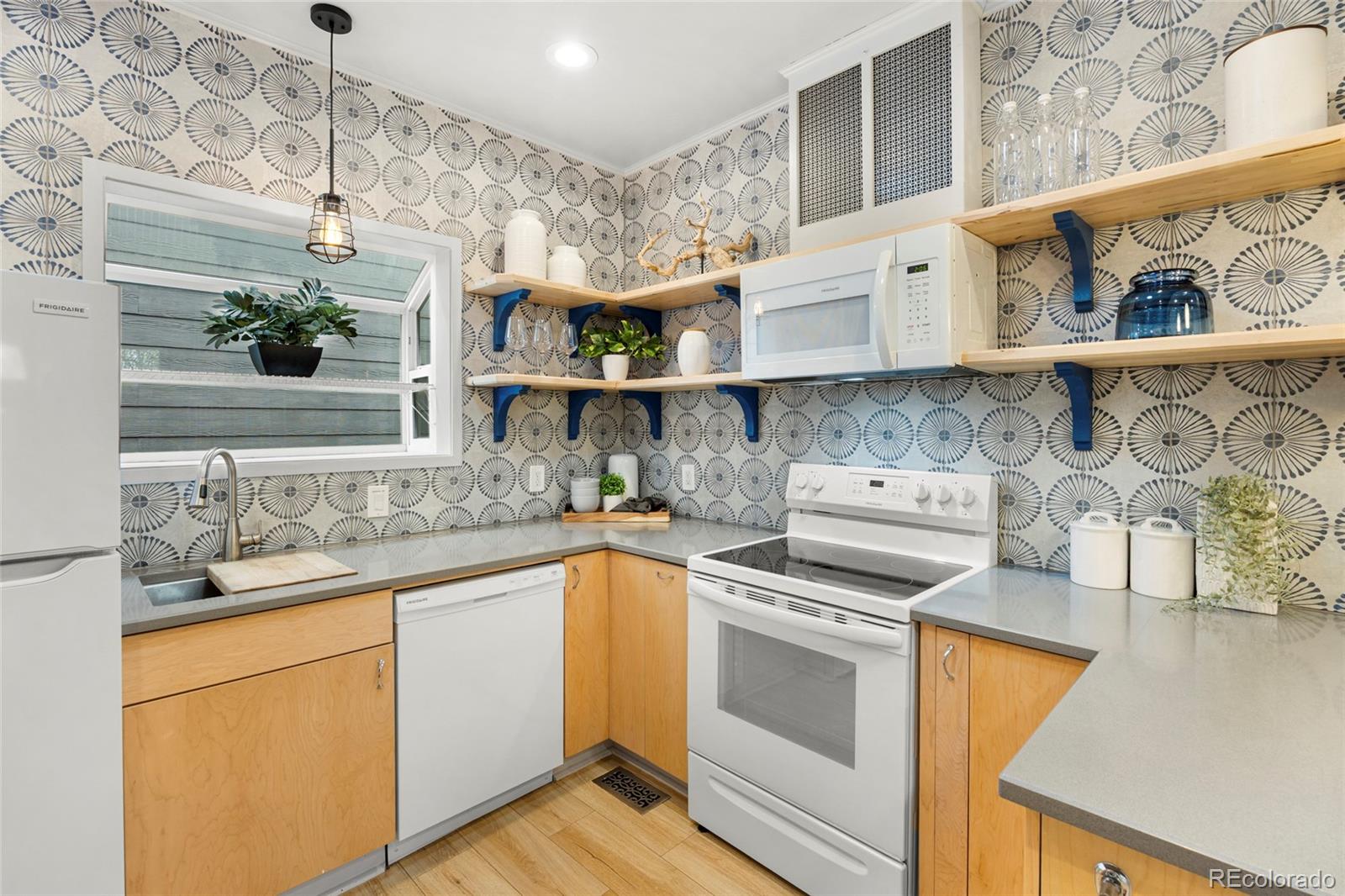 MLS Image #11 for 3308 s pennsylvania street,englewood, Colorado