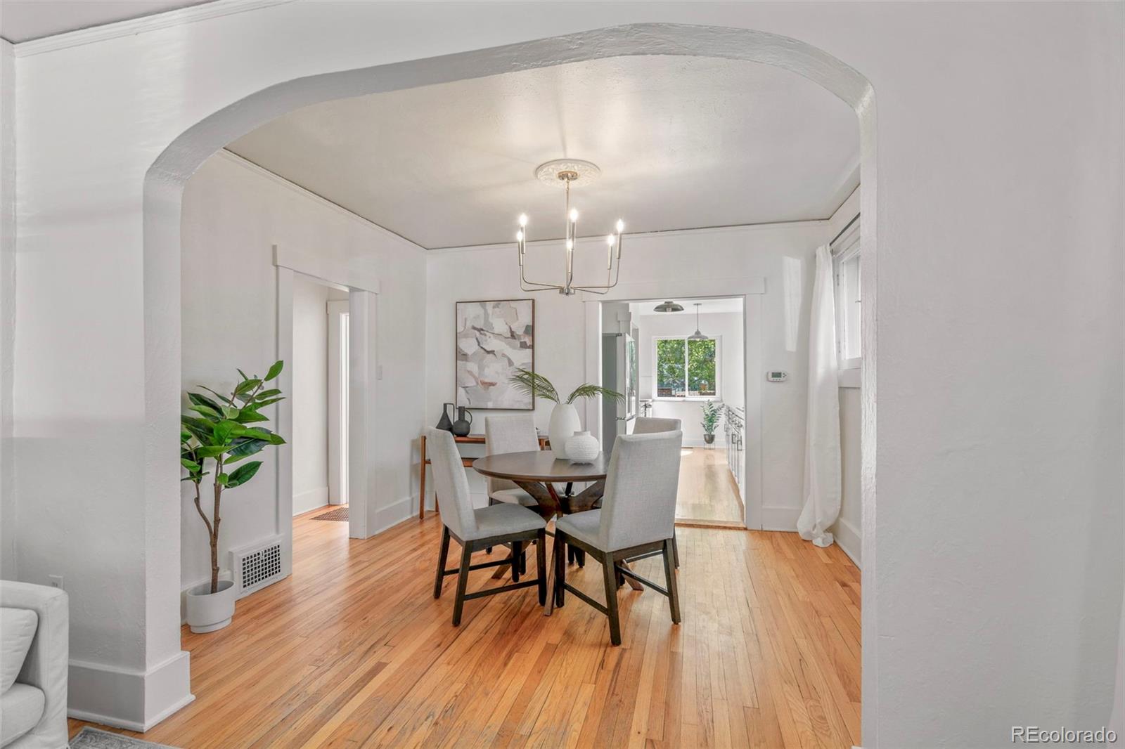 MLS Image #15 for 906  monroe street,denver, Colorado