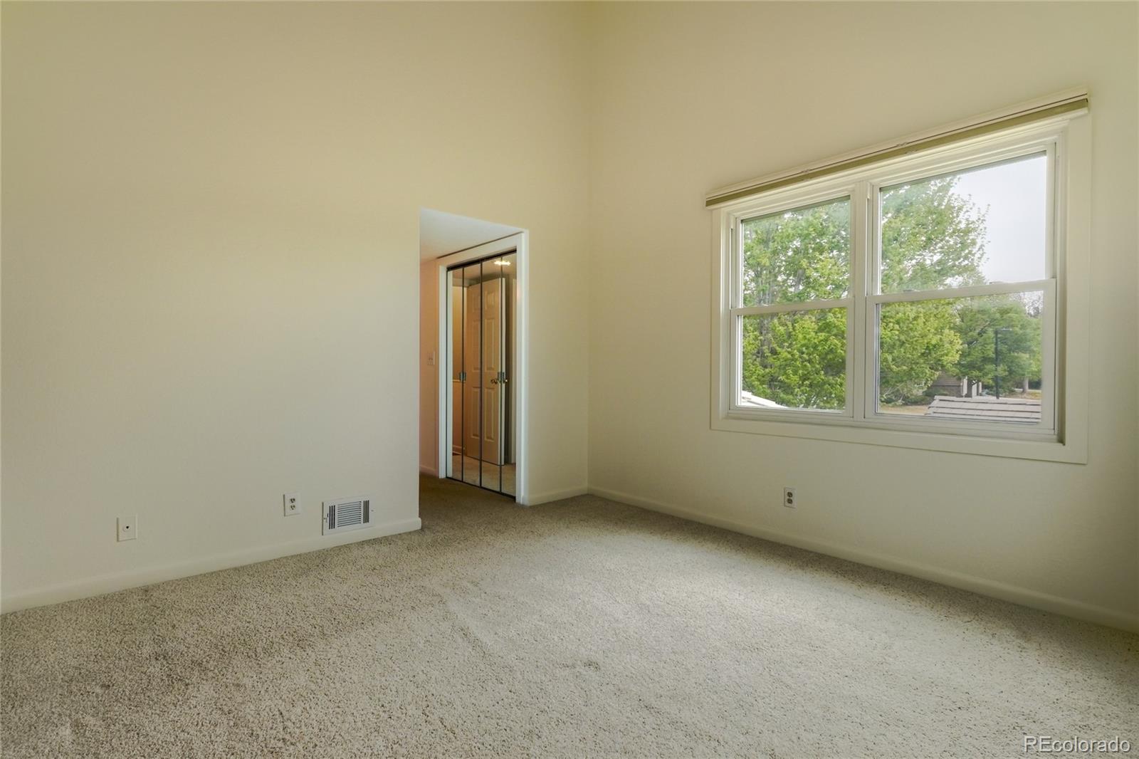 MLS Image #23 for 2267 s yosemite circle,denver, Colorado