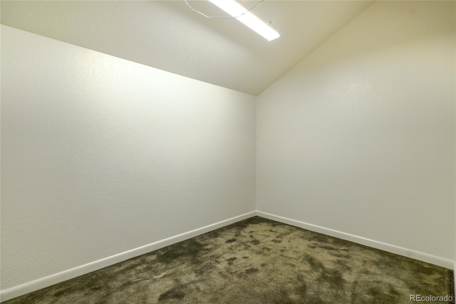 MLS Image #30 for 2267 s yosemite circle,denver, Colorado
