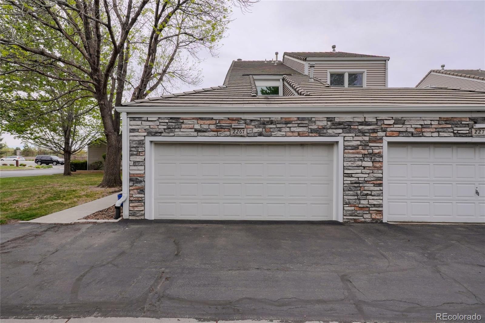 MLS Image #34 for 2267 s yosemite circle,denver, Colorado
