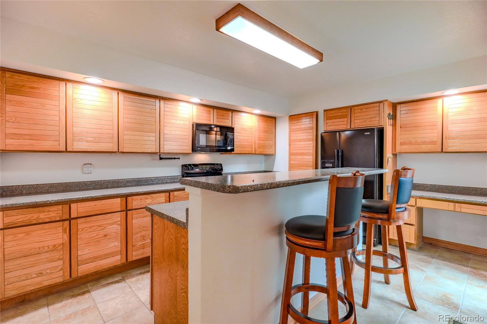 MLS Image #7 for 2267 s yosemite circle,denver, Colorado
