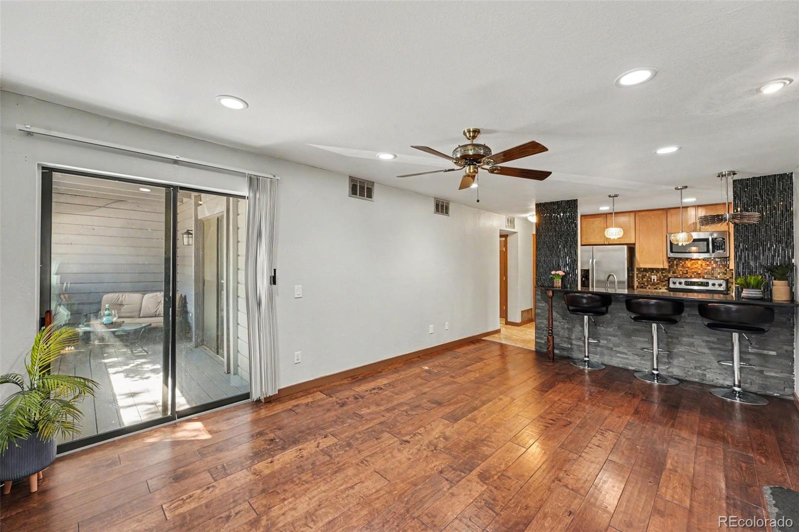 MLS Image #3 for 9727 e peakview avenue,englewood, Colorado