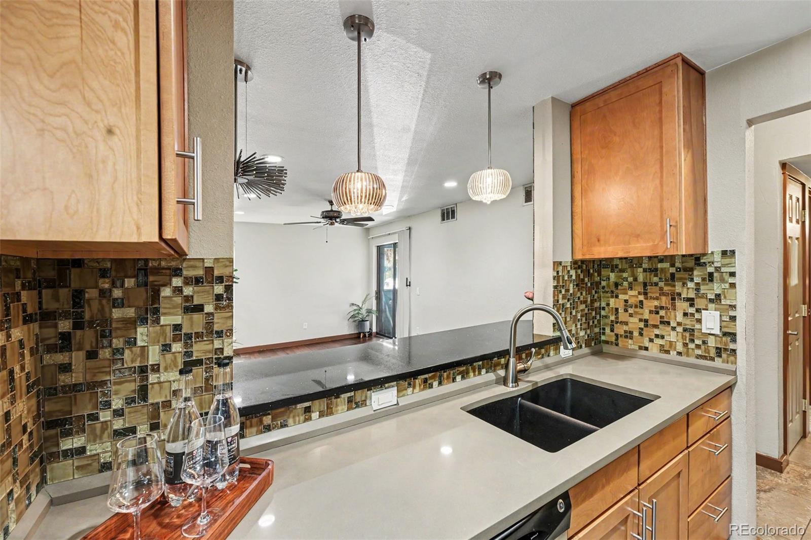 MLS Image #7 for 9727 e peakview avenue,englewood, Colorado