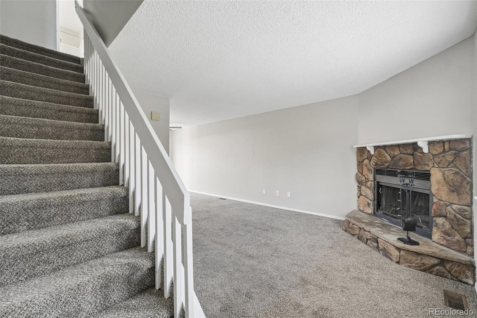 MLS Image #3 for 3027  starlight circle,colorado springs, Colorado