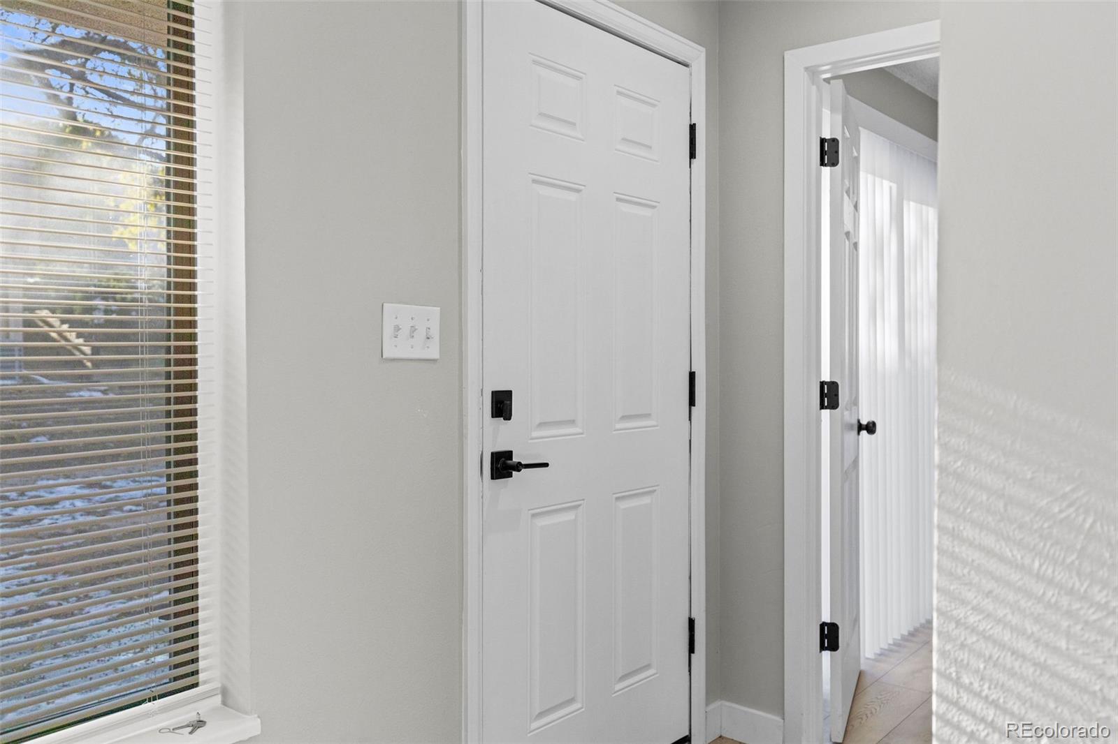 MLS Image #10 for 2318 s troy street,aurora, Colorado