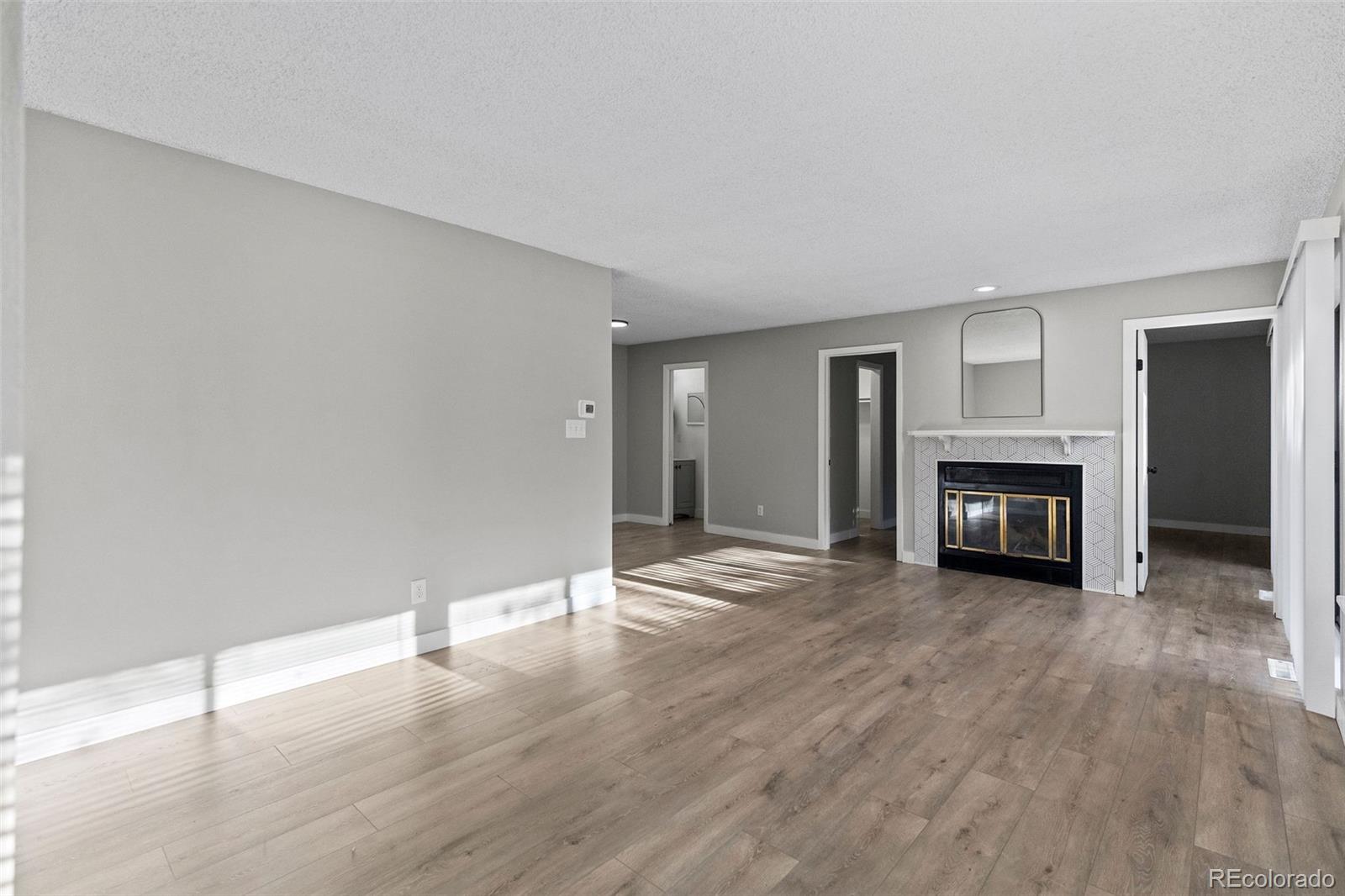 MLS Image #11 for 2318 s troy street,aurora, Colorado