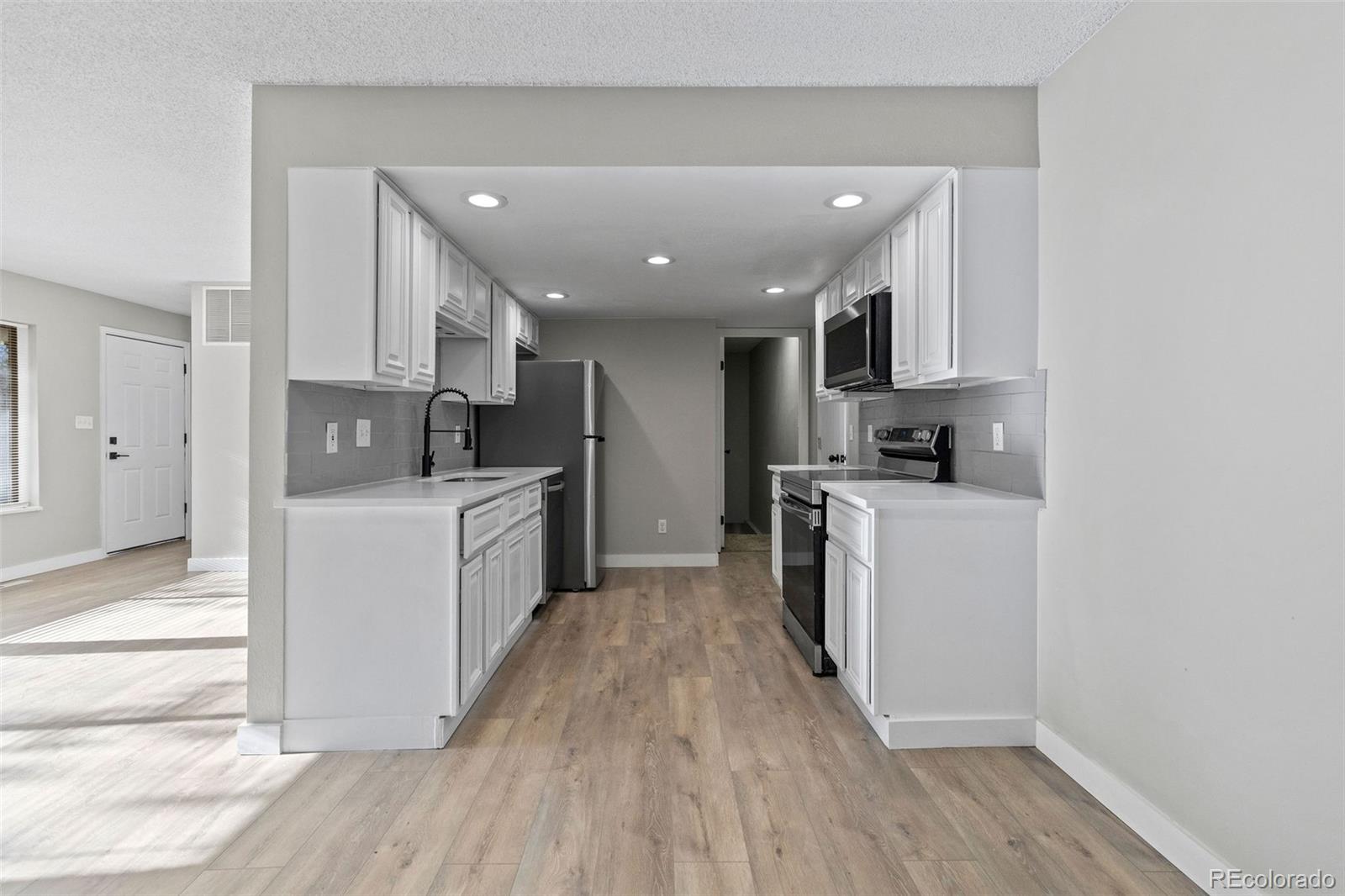 MLS Image #4 for 2318 s troy street,aurora, Colorado