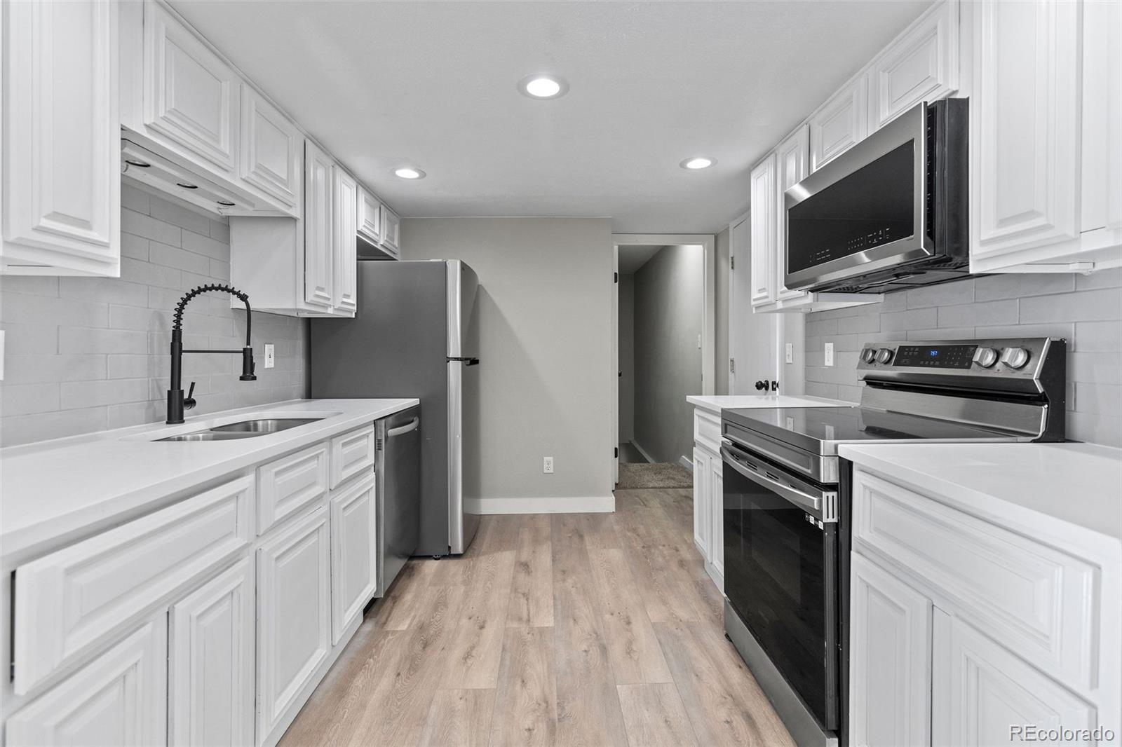 MLS Image #5 for 2318 s troy street,aurora, Colorado