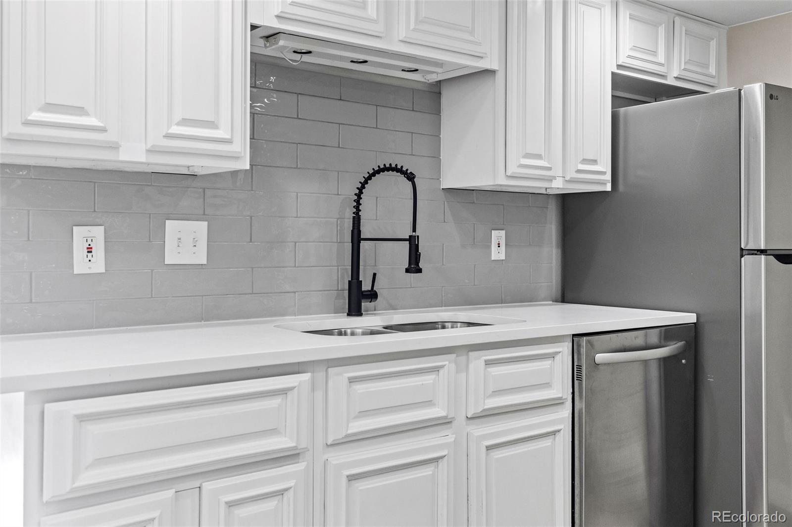 MLS Image #7 for 2318 s troy street,aurora, Colorado