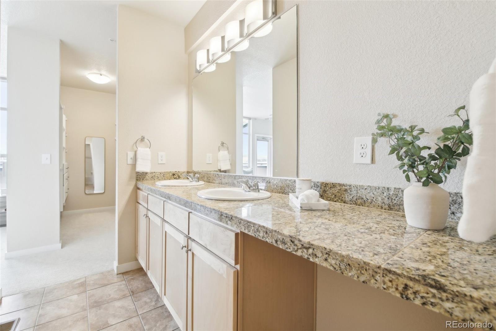 MLS Image #13 for 3101  blake street,denver, Colorado
