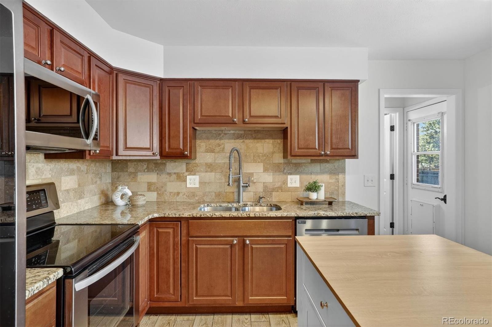 MLS Image #7 for 1348 s drexel way,lakewood, Colorado
