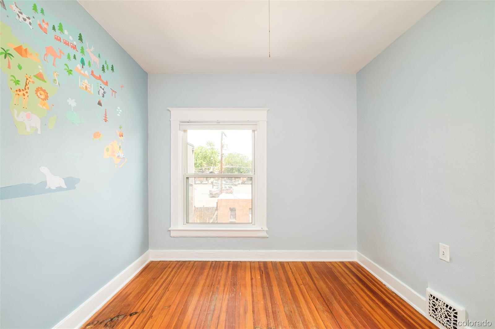 MLS Image #25 for 644 n logan street,denver, Colorado