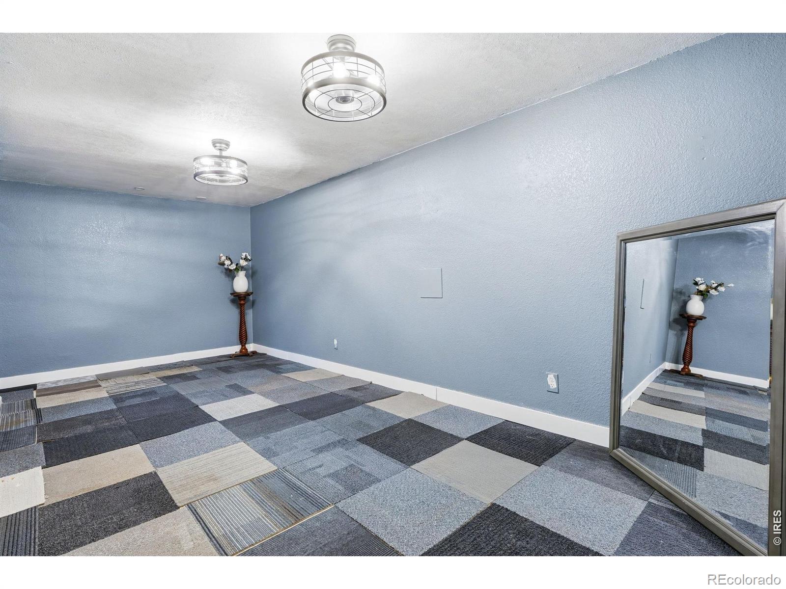 MLS Image #15 for 8260  bluebell way,denver, Colorado