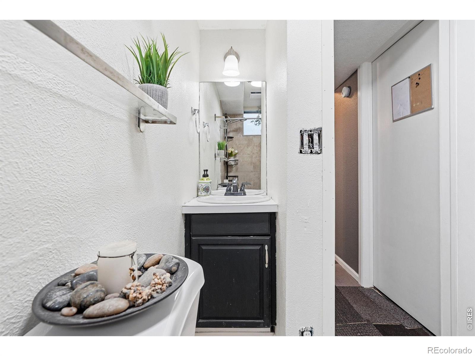 MLS Image #19 for 8260  bluebell way,denver, Colorado