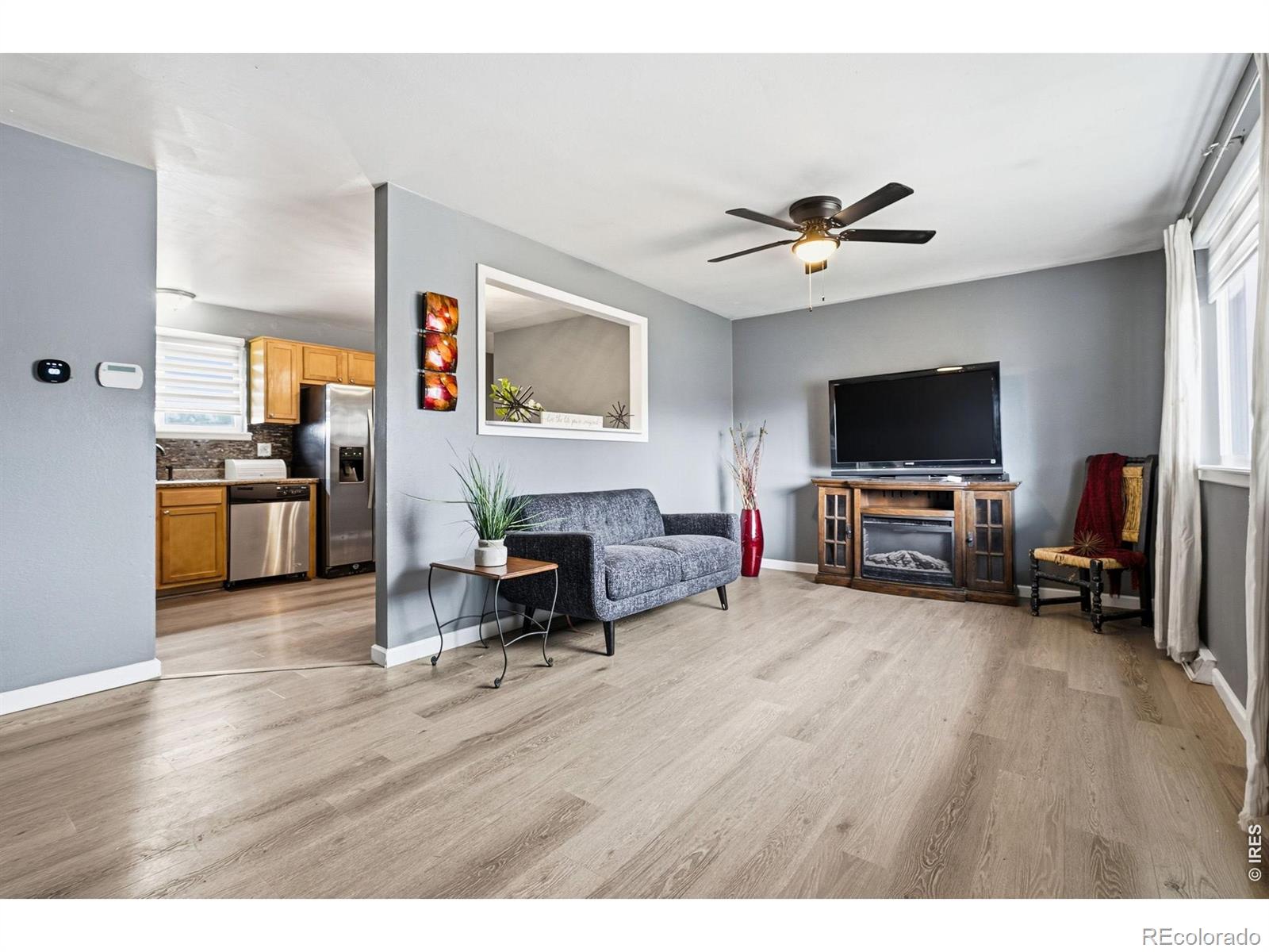 MLS Image #4 for 8260  bluebell way,denver, Colorado