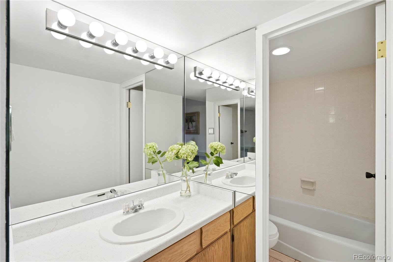 MLS Image #23 for 400 s lafayette street,denver, Colorado