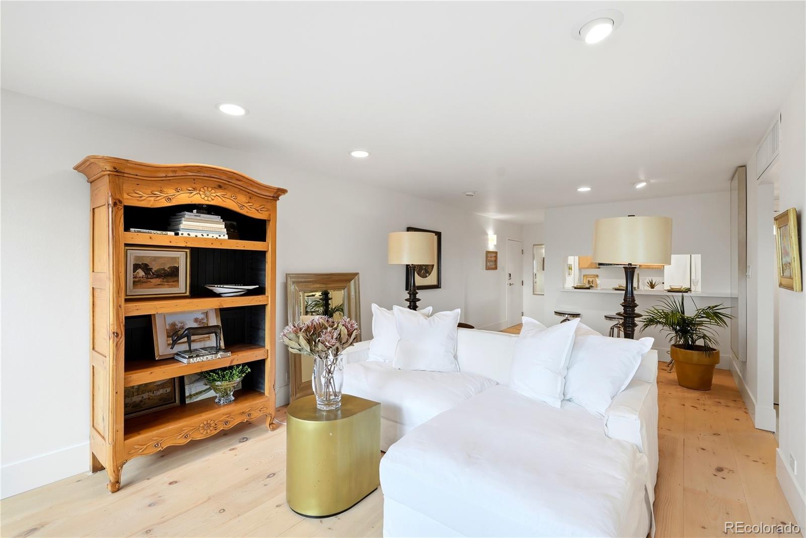 MLS Image #8 for 400 s lafayette street,denver, Colorado