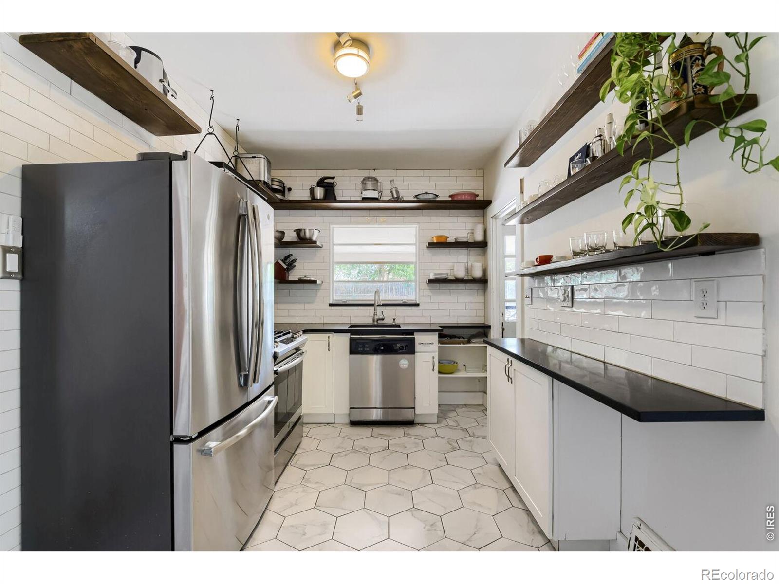 MLS Image #11 for 4350 s pennsylvania street,englewood, Colorado