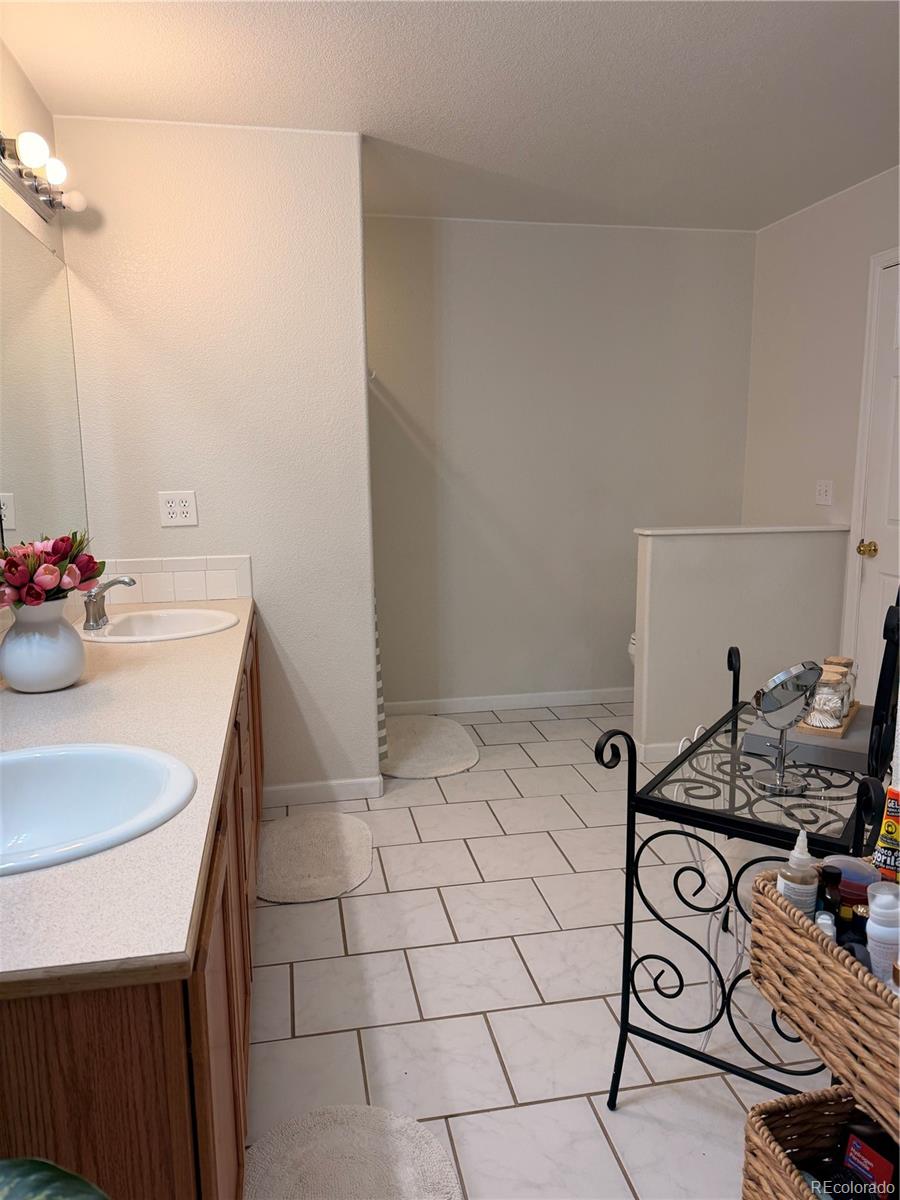 MLS Image #10 for 6144  ivy street,commerce city, Colorado