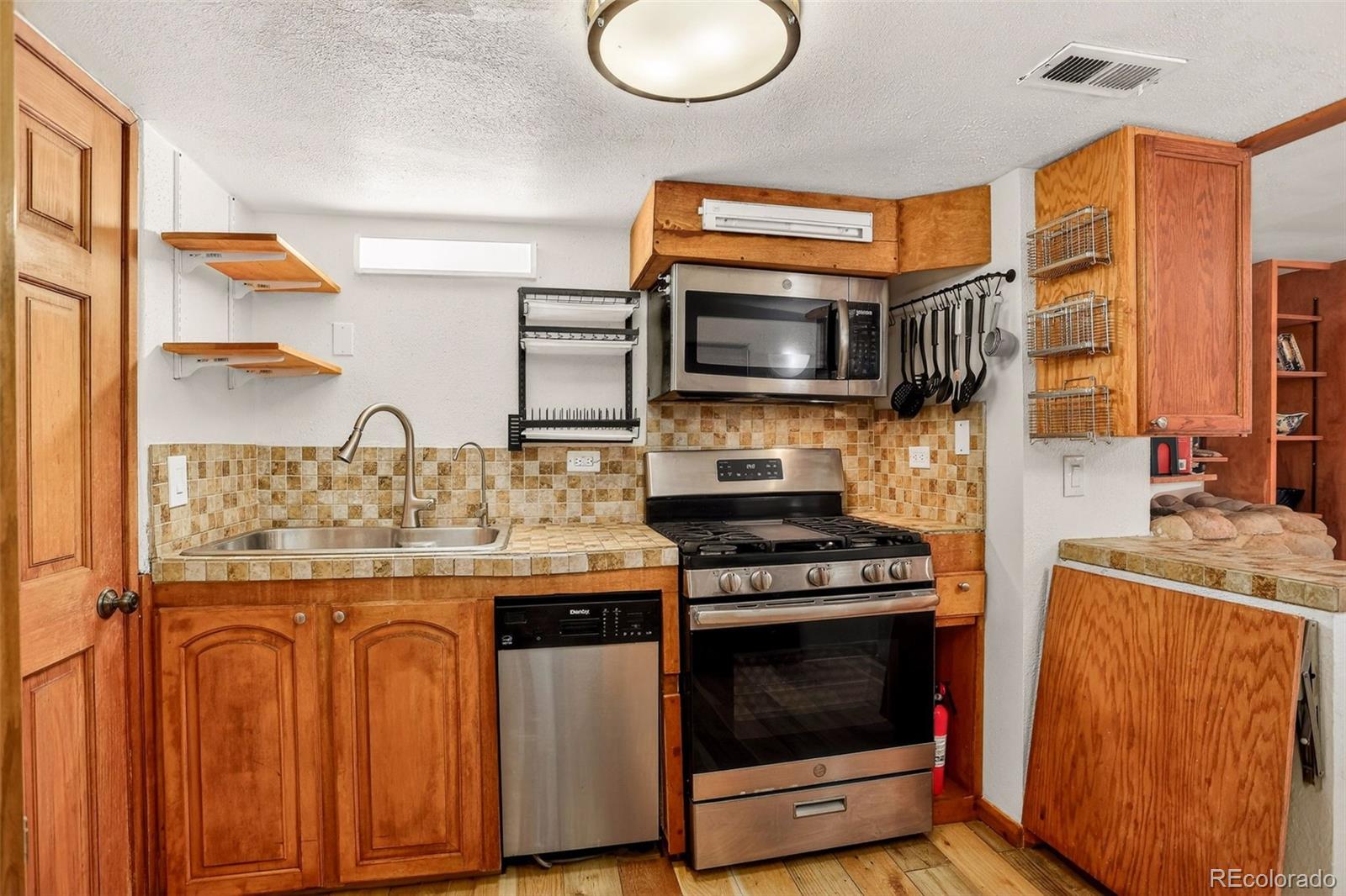 MLS Image #19 for 16070 s elk creek road,pine, Colorado
