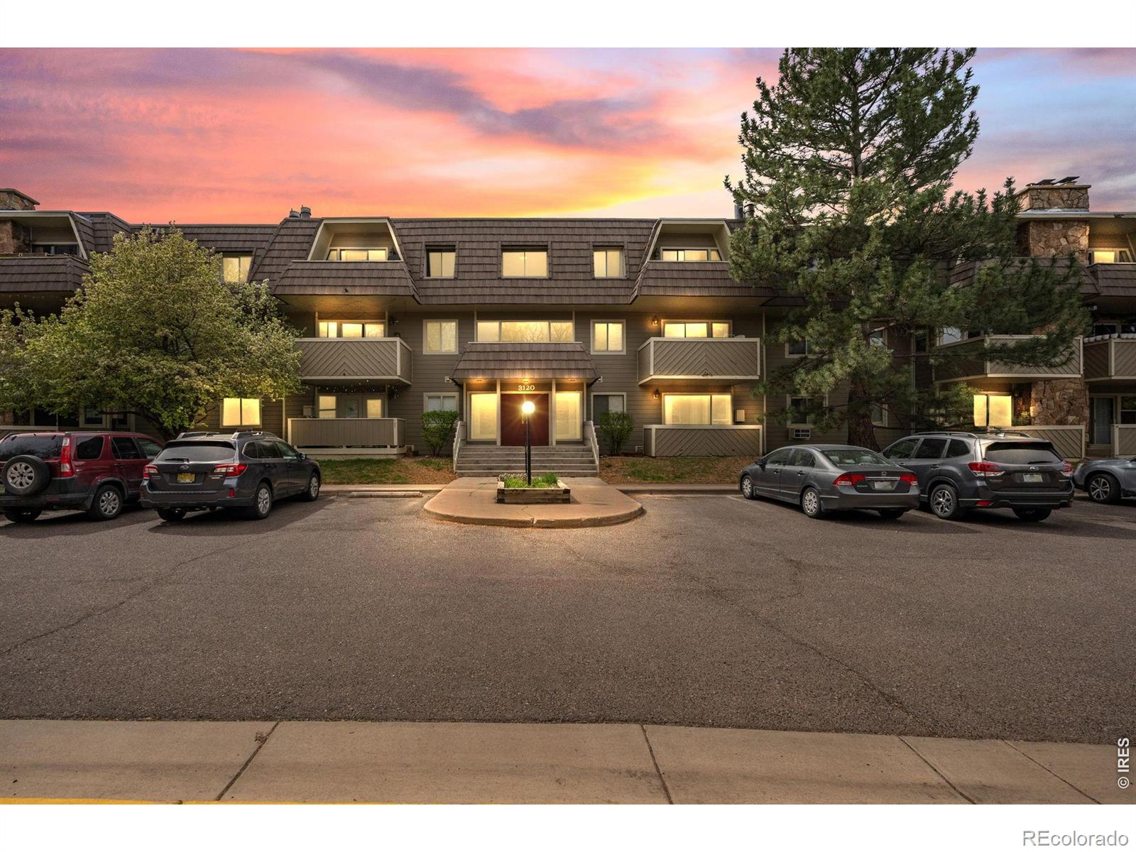 MLS Image #22 for 3120  corona trail,boulder, Colorado