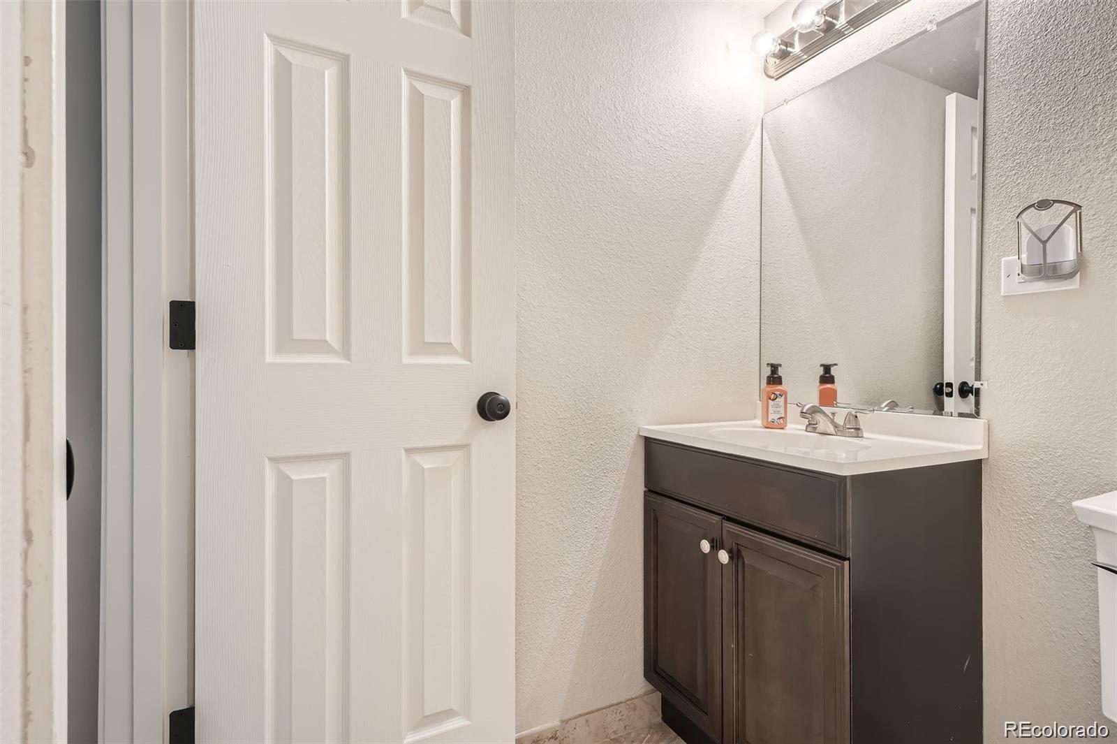 MLS Image #12 for 3490 s akron street,denver, Colorado