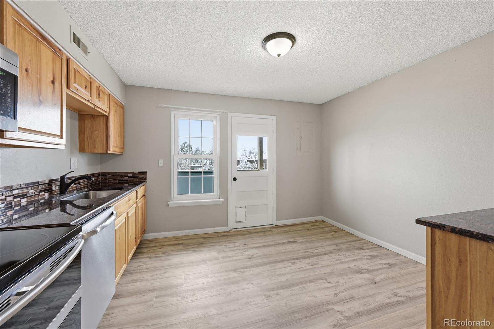 MLS Image #4 for 3490 s akron street,denver, Colorado