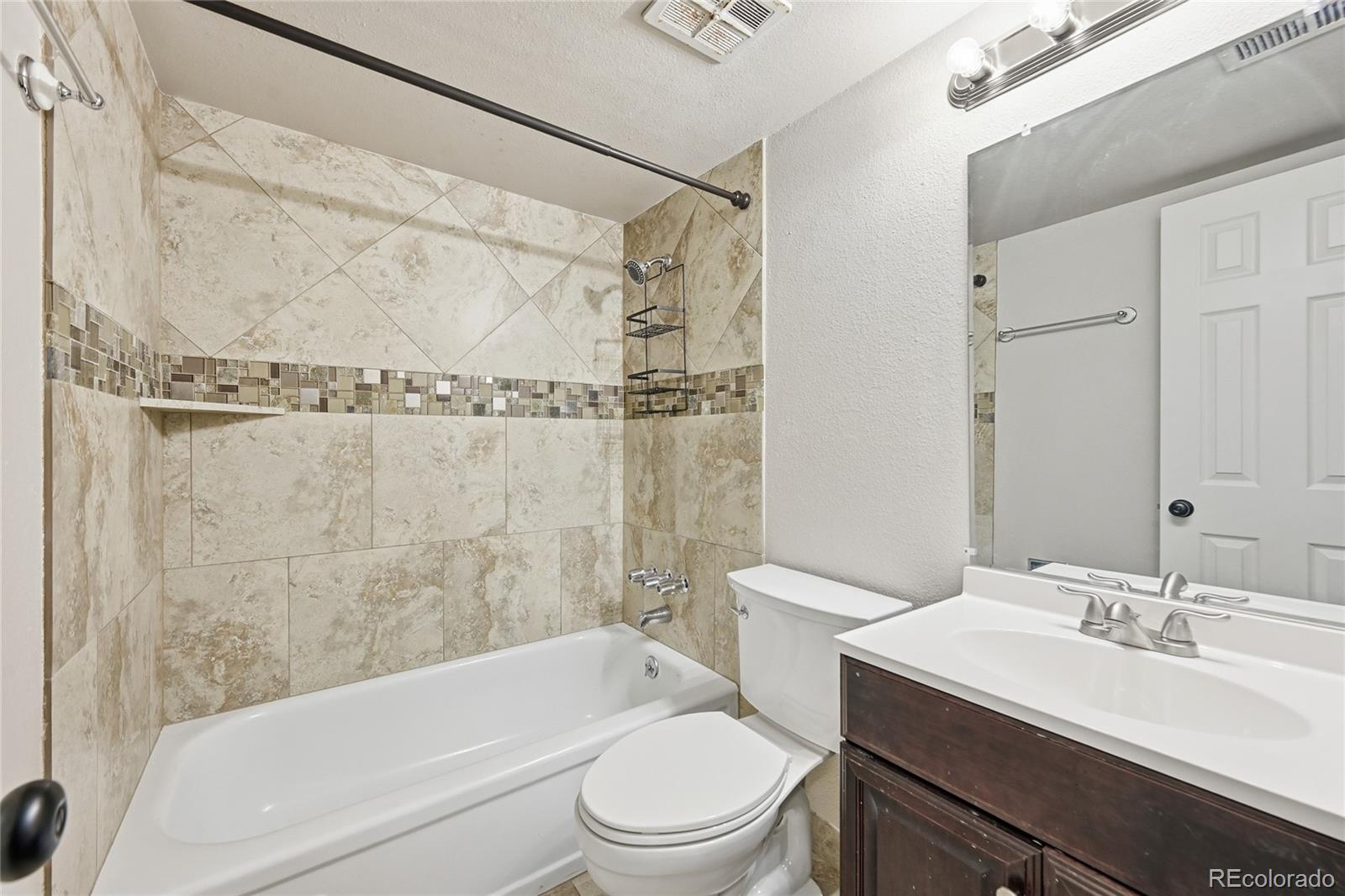 MLS Image #8 for 3490 s akron street,denver, Colorado