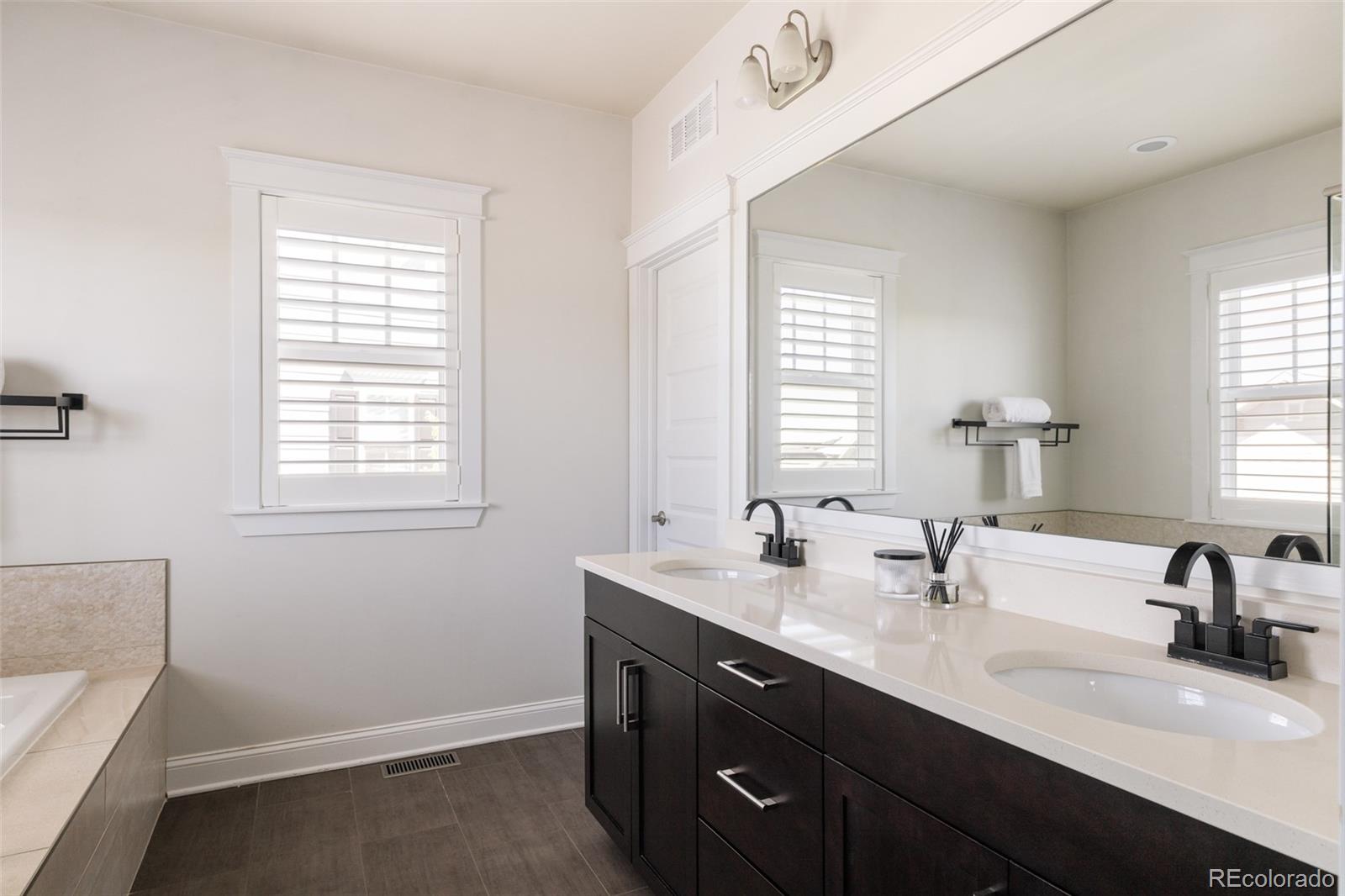 MLS Image #13 for 5075 n valentia street ,denver, Colorado