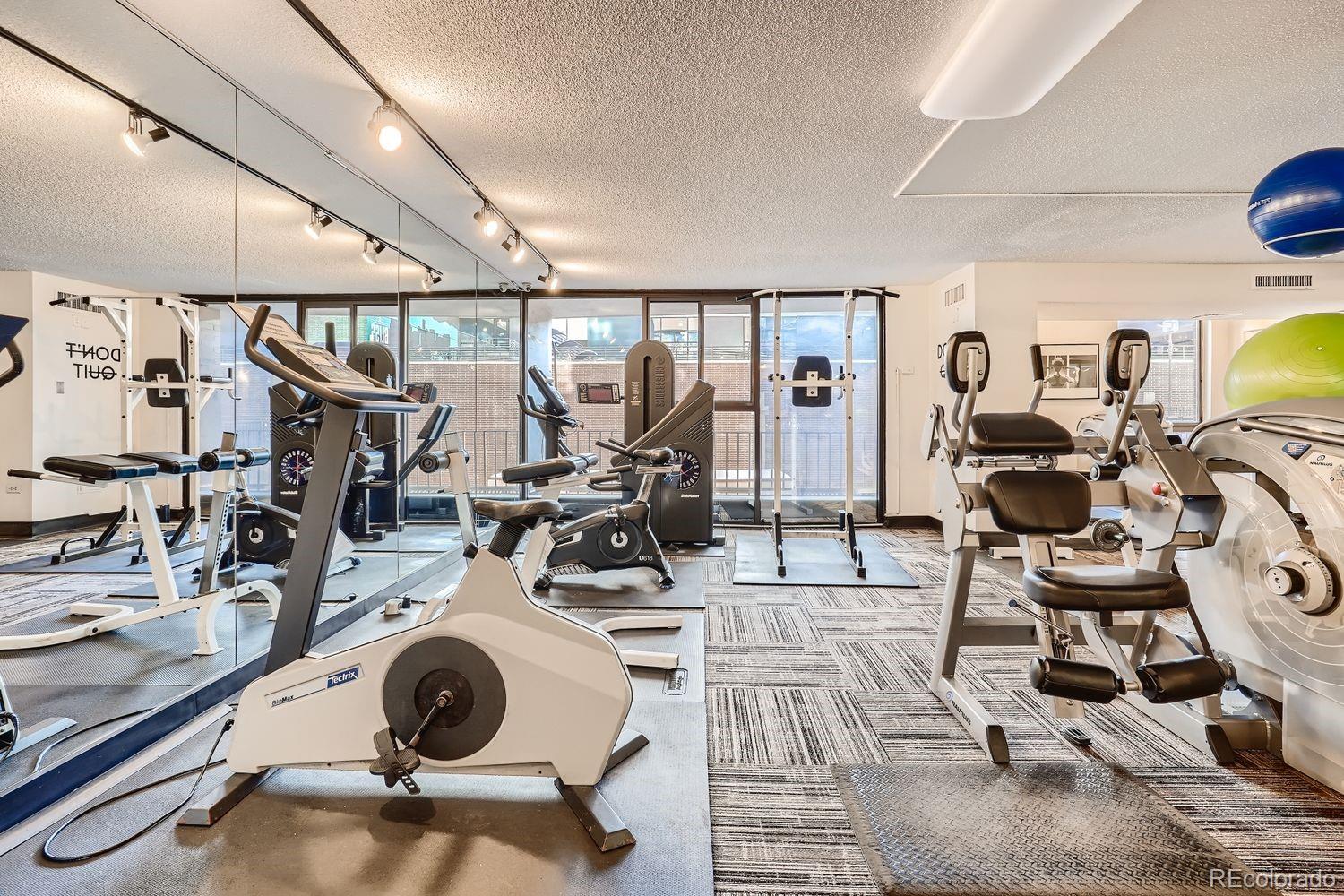 MLS Image #3 for 1020  15th street 15a,denver, Colorado