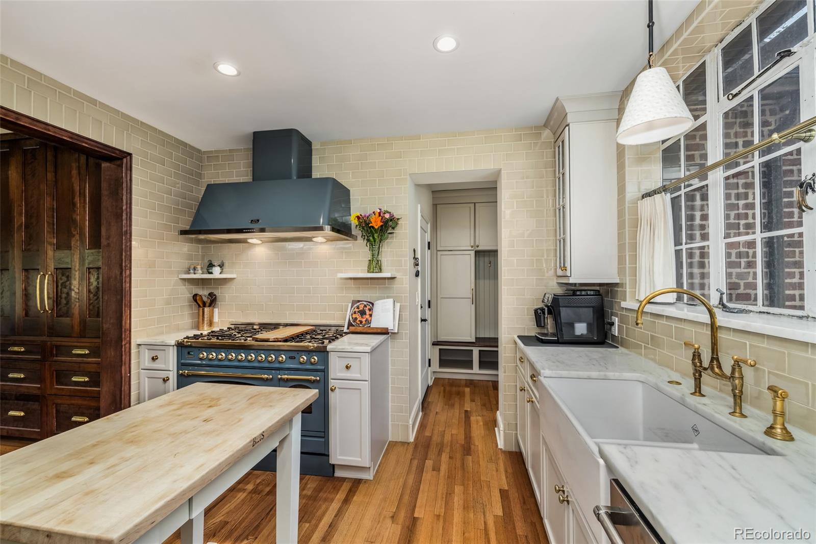 MLS Image #8 for 3215 e 7th avenue parkway,denver, Colorado