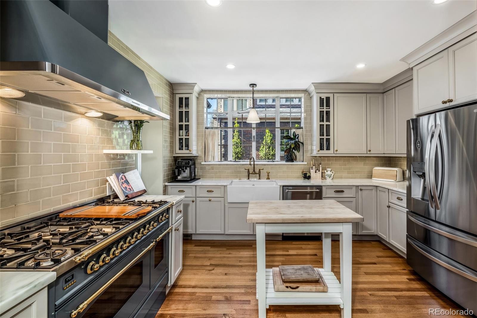 MLS Image #9 for 3215 e 7th avenue parkway,denver, Colorado