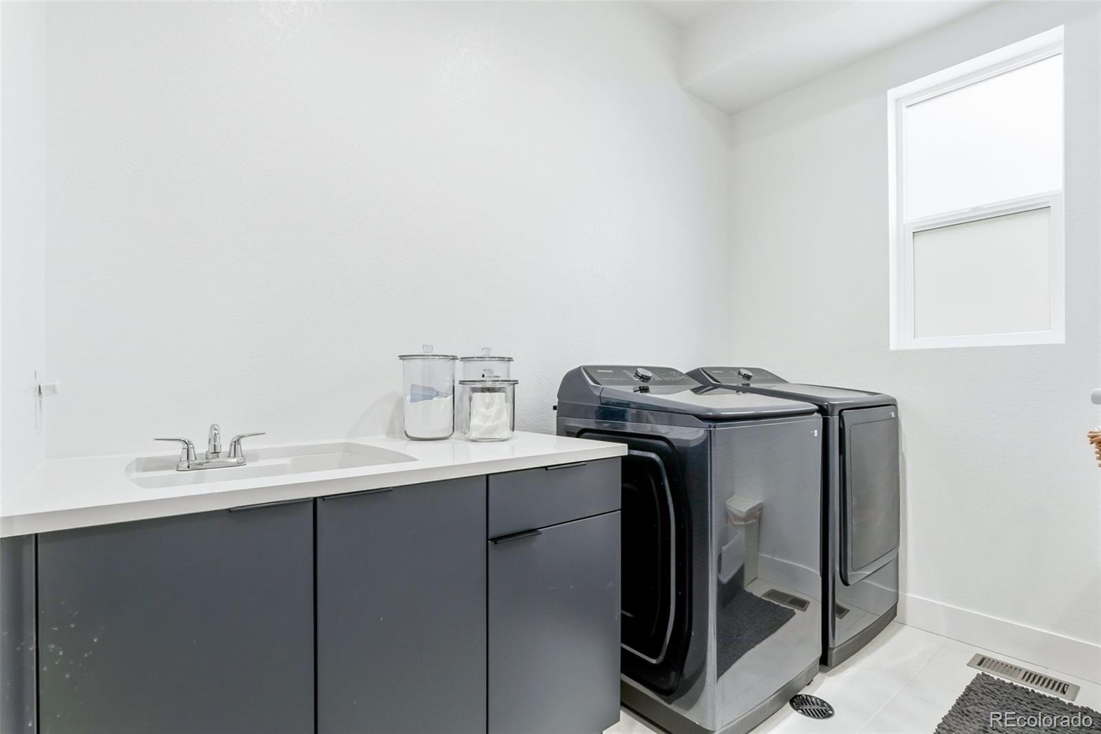MLS Image #21 for 6306 n elmira court,denver, Colorado