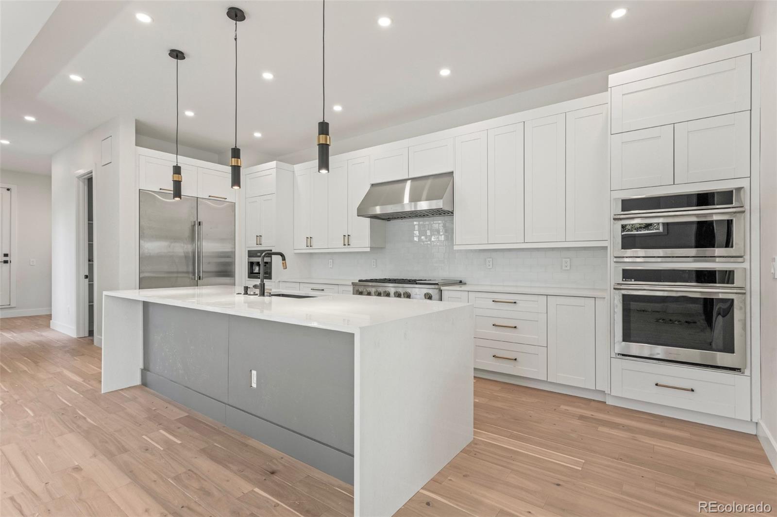 MLS Image #4 for 1615 s franklin street,denver, Colorado