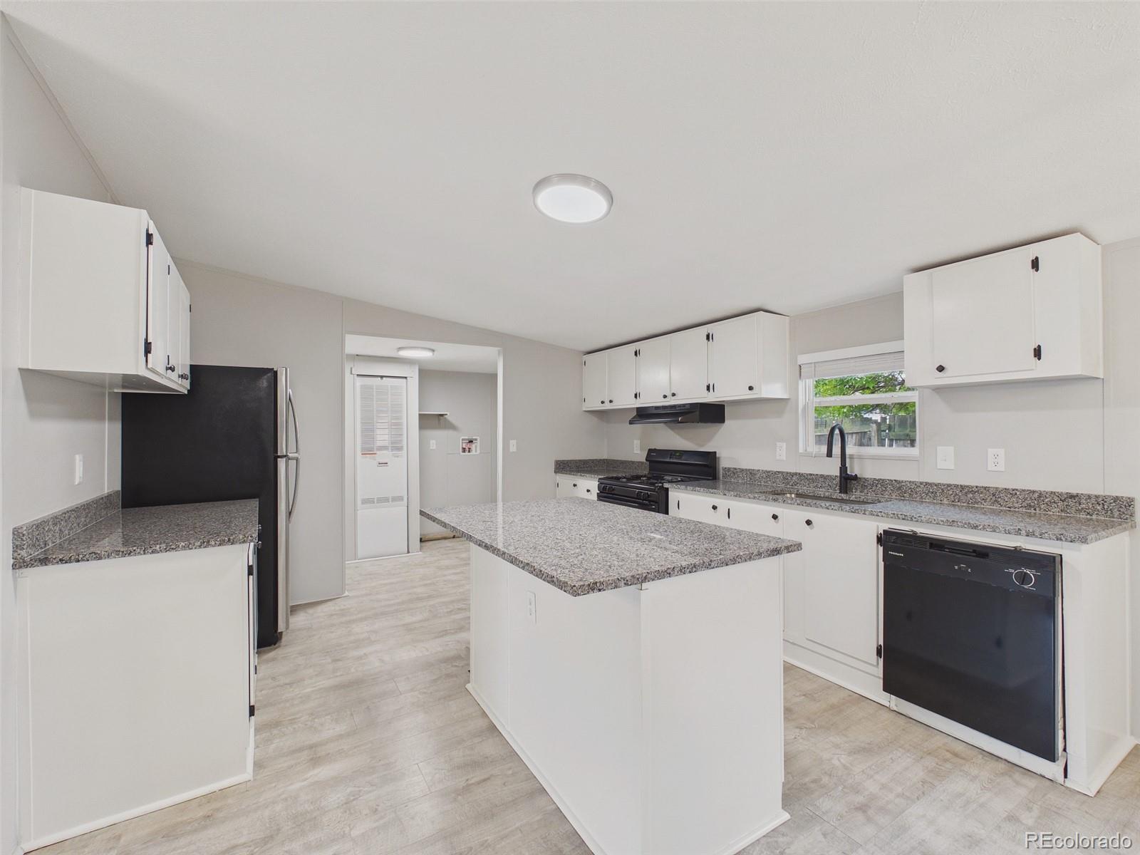 MLS Image #12 for 320  glen ayre street,dacono, Colorado
